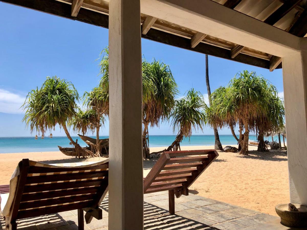 Moon Isle Beach Bungalow Nilaveli Zewnętrze zdjęcie